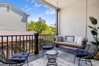 King and Queen Suite 1st Floor Sleeps 6 - Savannah - 6