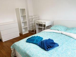Private Room in the City Centre - 8