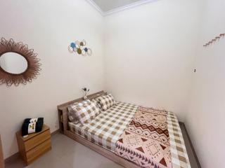 Arcadia 68 Guest House Syariah Bandung - 0