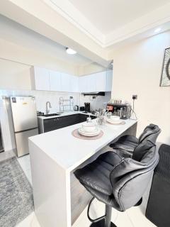 Chariots Bliss 1BR Study Room With Single Bed And Gym - 4