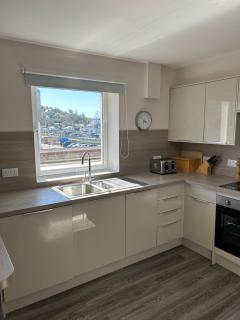 1/5 Lismore House - 3
