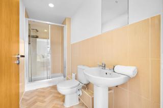 Luxury Central 2 Bedroom Apartment - 2 Bathrooms - Smart TV -Netflix 33C - 3