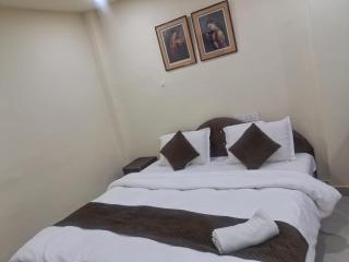 The Royal Lavender - 8