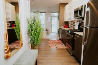 Luxury 2BR Apartment with Pool, Balcony & Parking - 1