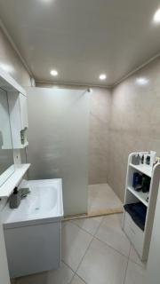 Appart moderne 4 pers avec balcon WiFi - 4