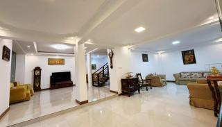 Lake View Garden Hotel - 1