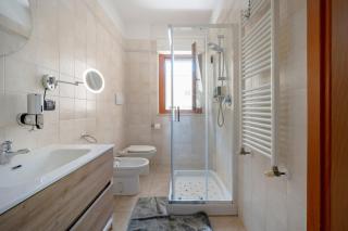 Levante Eight Sea View Apartment - 6
