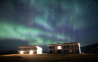 Black Beach Suites - 8