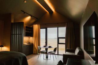 Black Beach Suites - 2