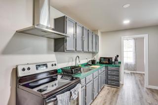 2 Mi to Dtwn Harrisburg! Convenient Duplex - 9