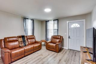 2 Mi to Dtwn Harrisburg! Convenient Duplex - 0