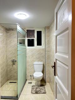 Cozy 2BR Retreat with Green Views, Minutes from the Airport - 5