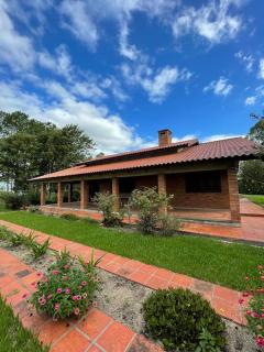 Estância da Queimada, Casa de Campo na beira da BR290 - 0
