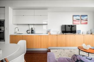 Panoramic 1 Bedroom Condo in the Heart of Downtown Toronto - 3