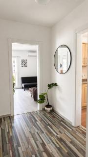 Calypso 3 Large Stylish Apartment in Paceville with Mercury Tower View Ideal for Groups - 4