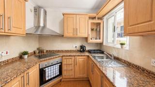 Calypso 3 Large Stylish Apartment in Paceville with Mercury Tower View Ideal for Groups - 3