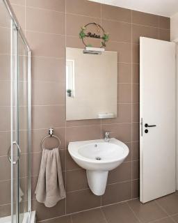 Calypso 3 Large Stylish Apartment in Paceville with Mercury Tower View Ideal for Groups - 6