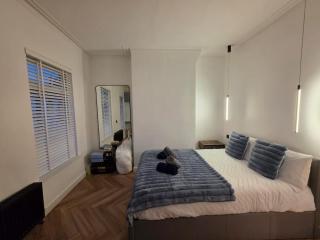 4 BDR Home close to Anfield Stadium - Sleeps 8 - 2