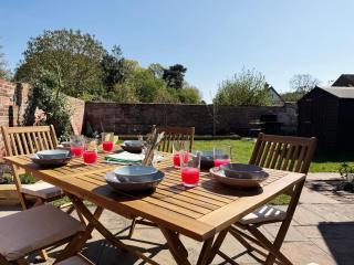 Gable Cottage - 2