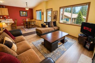 Suite Serenity Condo by NW Comfy Cabins - 3