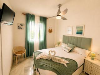Laguna Beach Haven Torrox Costa 2 bedrooms, Beach, Swimming pools, WIFI - 7