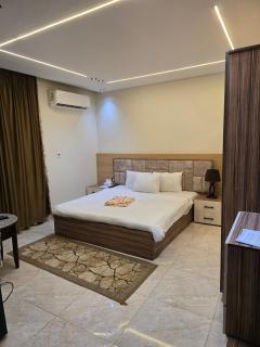 now pyramids inn - 8