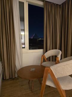 now pyramids inn - 9
