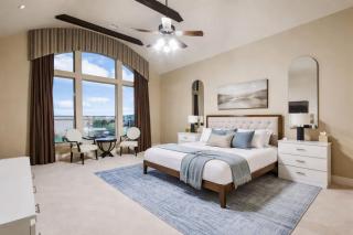Lakefront Mansion with Pool and Cinema - 9