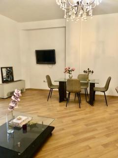 Northern Avenue Luxury Central Apartment - 4