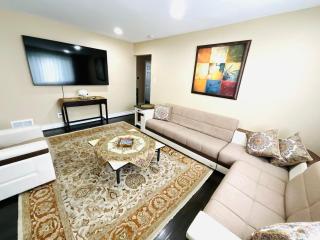 Amazing Cozy Apartment for family & group - 3