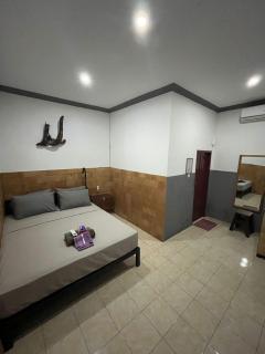 Bintang Guesthouse - 0