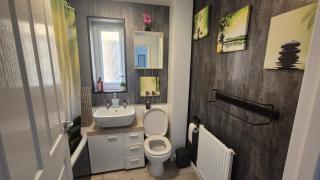 Compact Solo Retreat - 1