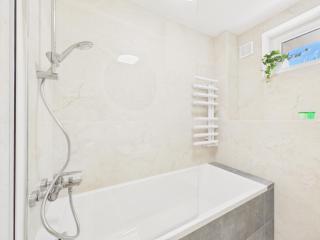 Nutshell Gdynia Apartment by Solarento - 5