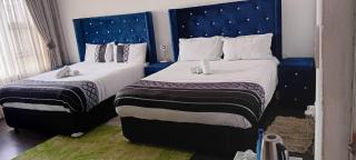 Ayjalon Home, Quiet Comfort Rural Set - 7