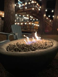 Delightful South Lake Tahoe Cabin with BBQ Decks Fireplace - Minutes to Beach&Ski - 9