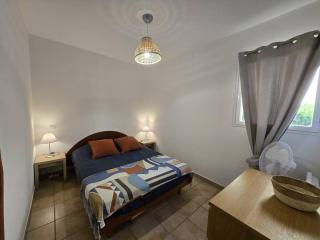 Mini-Villa with sea and mountain view, terrace, pool - 4