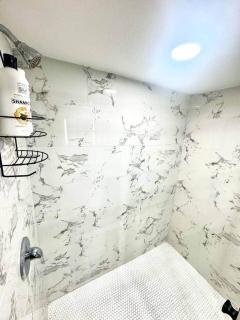 4 bedroom next to Tropicana casino ,unit 1 - 1