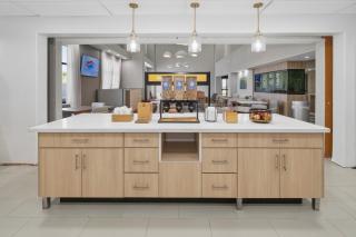 Hampton Inn & Suites Pharr - 5