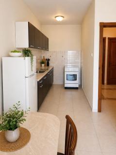 Modern 2 Bedroom Apartment with Balcony Near the Sea - 0