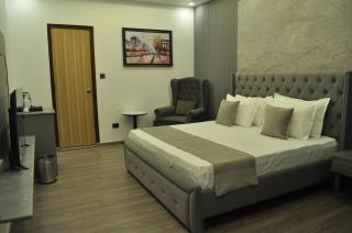 The Royal Palace Inn - 3