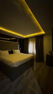 Tatafish Hotels Premium Rooms & Complimentary Meals - 6