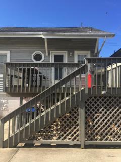 Single Home 5 Bdroom, 3 Bathroom 2 Level Beach Block - 6
