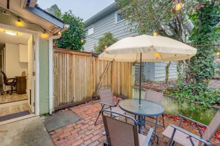 Great for Digital Nomads! Convenient Portland Apt - 9