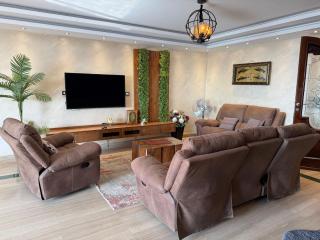 Luxury 3BR Apartment - Panoramic Nile View - 5