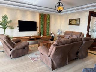 Luxury 3BR Apartment - Panoramic Nile View - 1