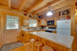 Wooded Cabin w/ Decks & Dale Hollow Lake Views! - 4