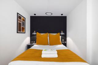 Spacious & Stylish Self Contained Studio Apartments - 9