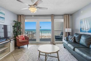 Comfy beachfront condo with central AC pool access ocean view and washer&dryer - 8