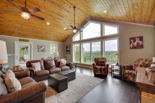 Hot Tub & View! 'Lakehouse Lookout' Byrdstown Home - 9