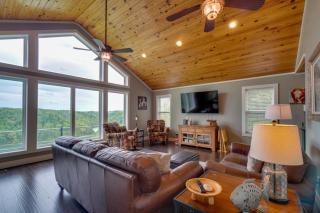 Hot Tub & View! 'Lakehouse Lookout' Byrdstown Home - 5
